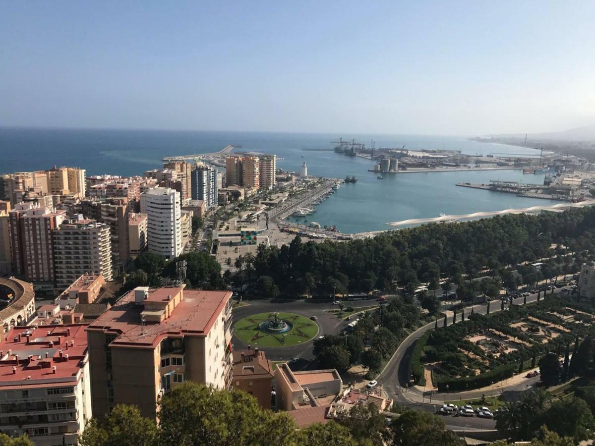 Apartamento Los Tres Soles Málaga Buitenkant foto