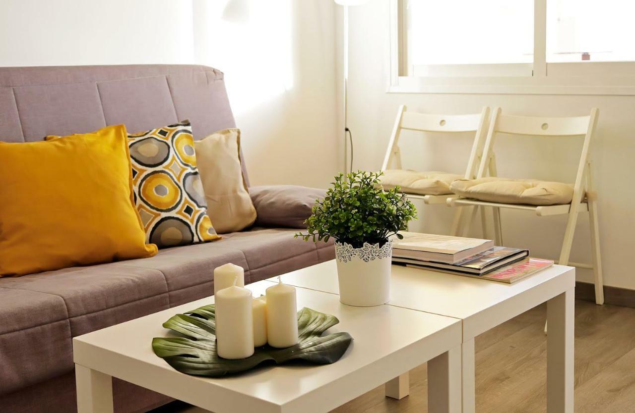 Apartamento Los Tres Soles Málaga Buitenkant foto